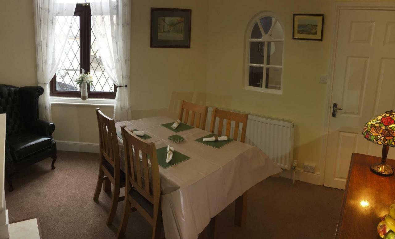 Browns Holiday Cottage 파일리 외부 사진
